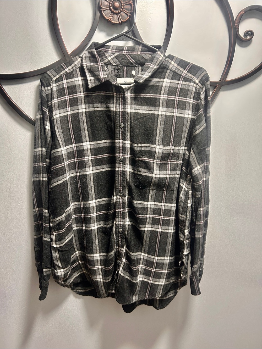 American Eagle Outfitters Flannel Black & White Plaid Button-Down Shirt